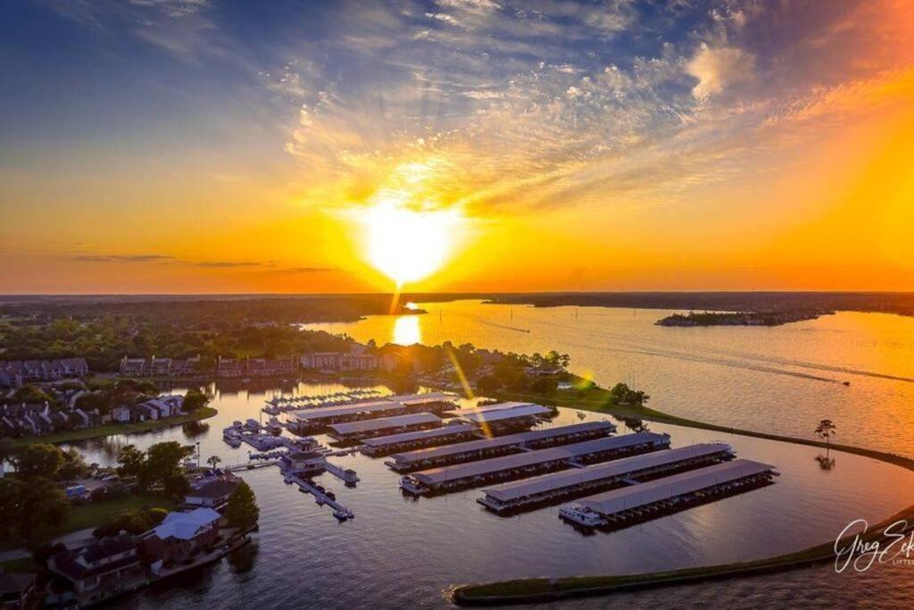 Lakeside Daze! Montgomery Exteriér fotografie